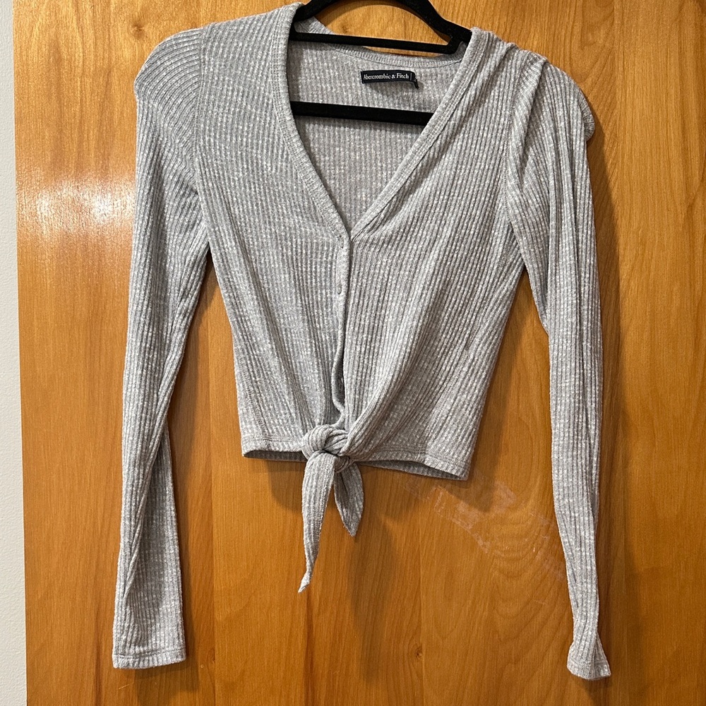 Abercrombie & Fitch Light Gray Ribbed Long Sleeve Top